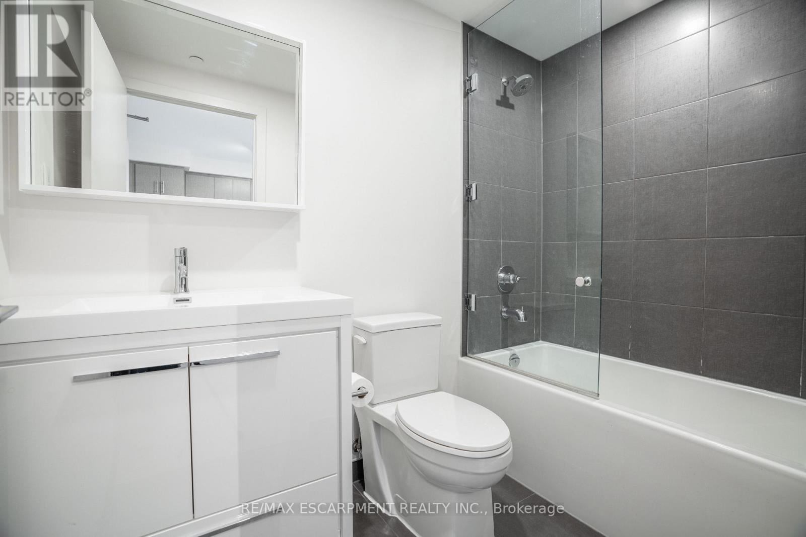 722 - 212 King William Street, Hamilton, Ontario  L9B 1K8 - Photo 10 - X12518154