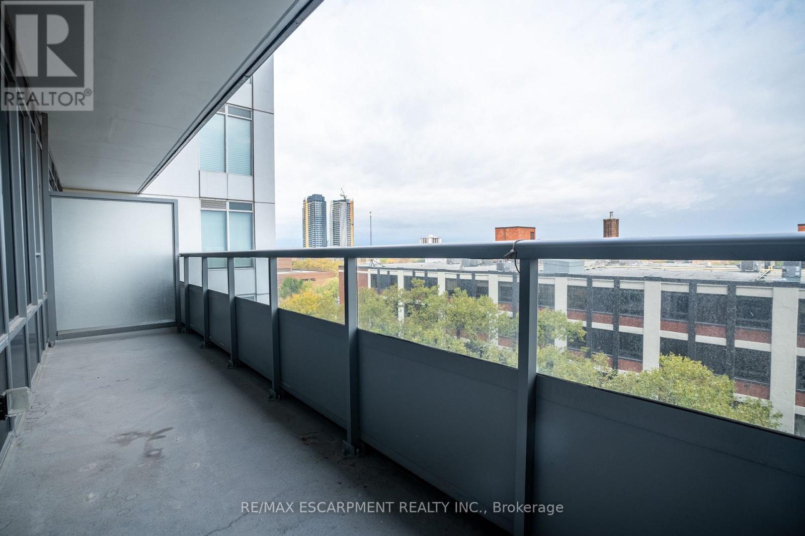 722 - 212 King William Street, Hamilton, Ontario  L9B 1K8 - Photo 11 - X12518154