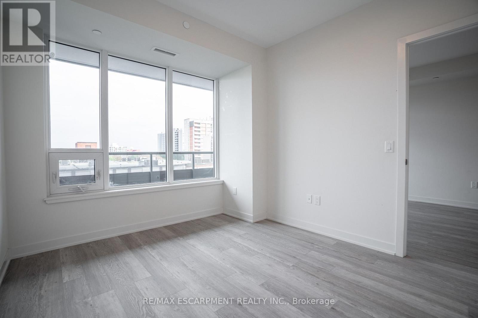 722 - 212 King William Street, Hamilton, Ontario  L9B 1K8 - Photo 8 - X12518154