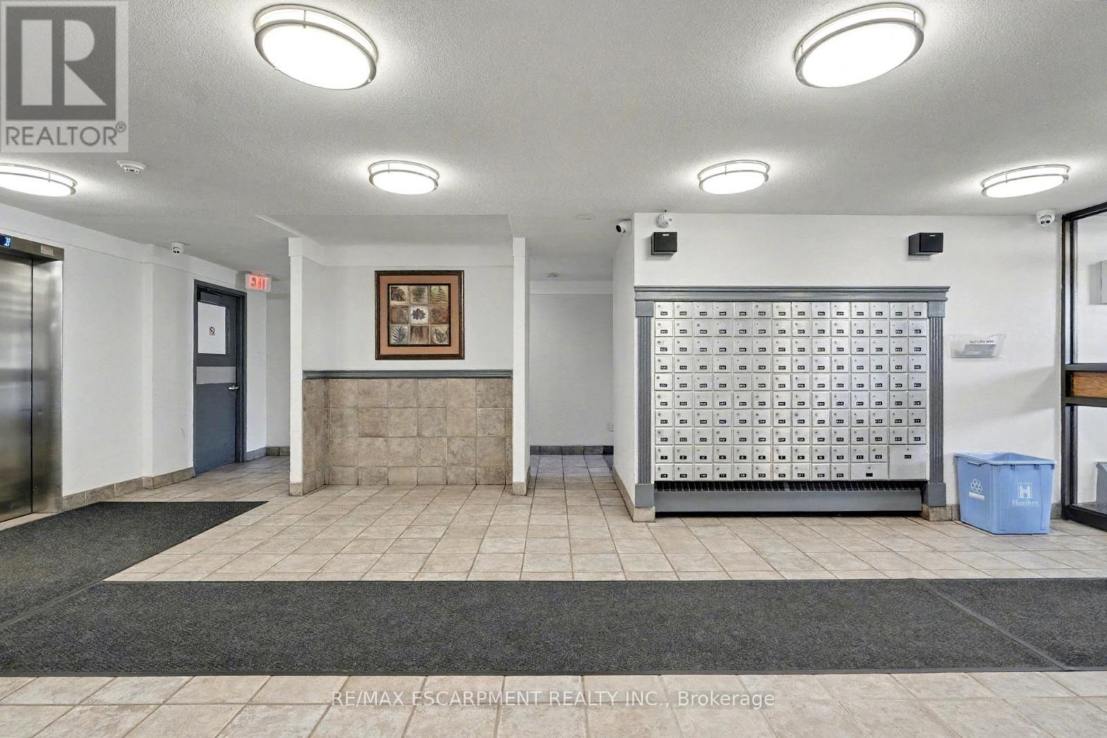 1001 - 15 Nicklaus Drive, Hamilton, Ontario  L8K 5J5 - Photo 14 - X12518268