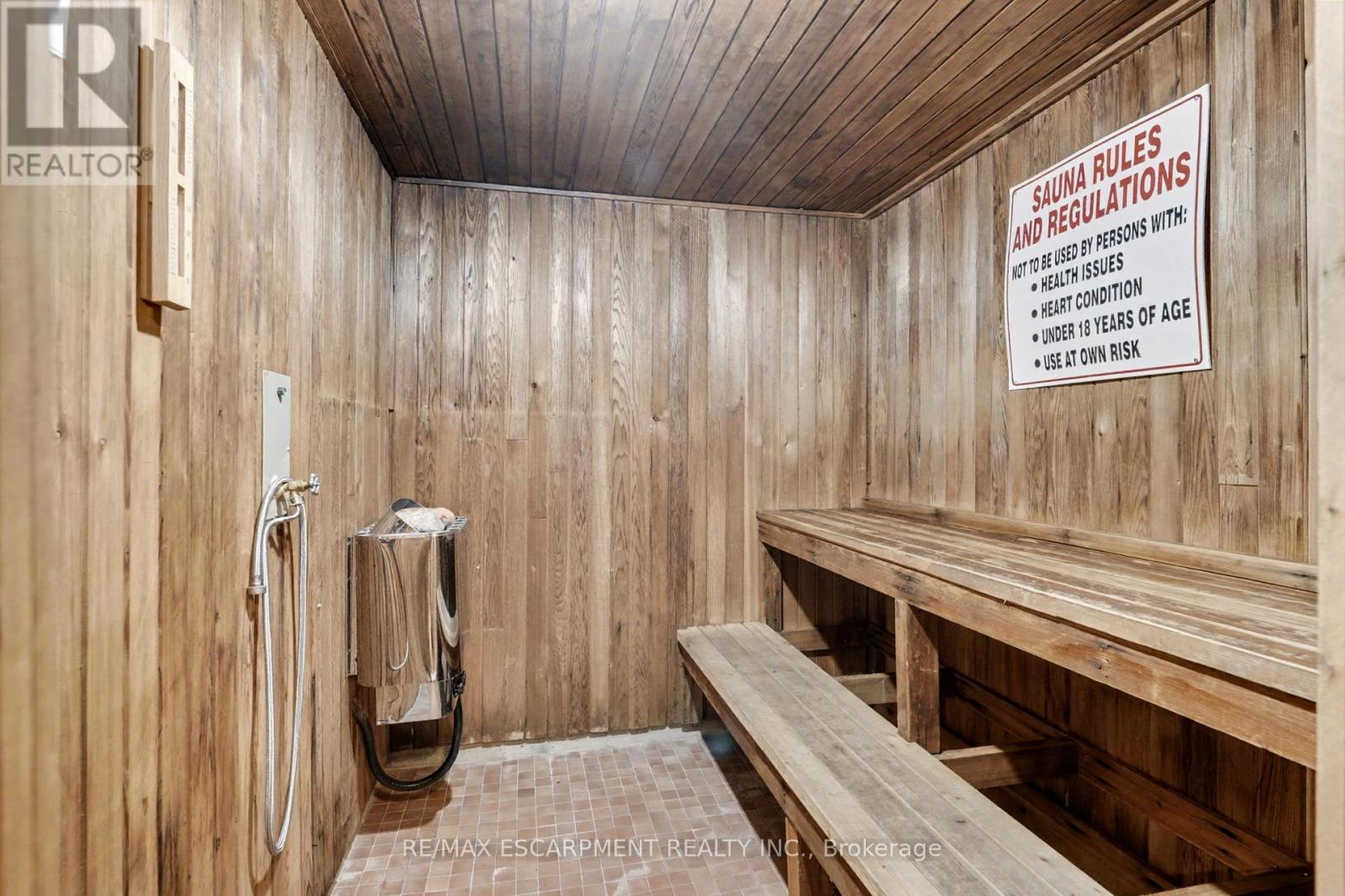 1001 - 15 Nicklaus Drive, Hamilton, Ontario  L8K 5J5 - Photo 17 - X12518268