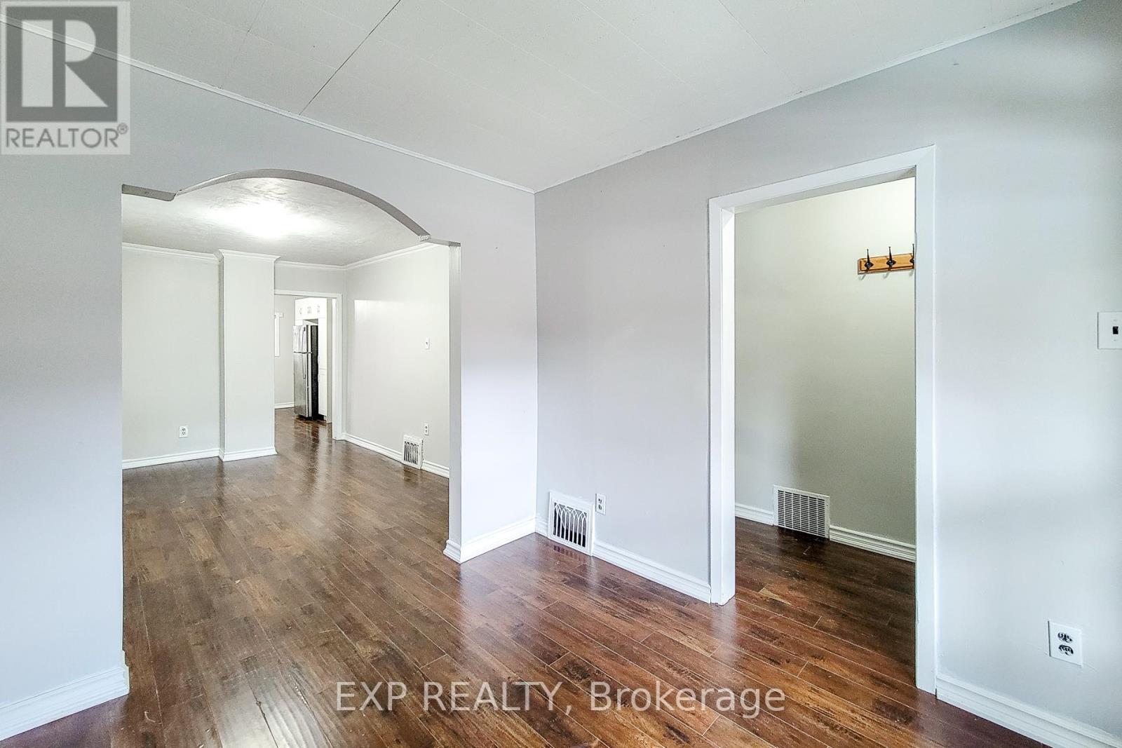 101 Sherman Avenue N, Hamilton, Ontario  L8L 6M3 - Photo 6 - X12518270