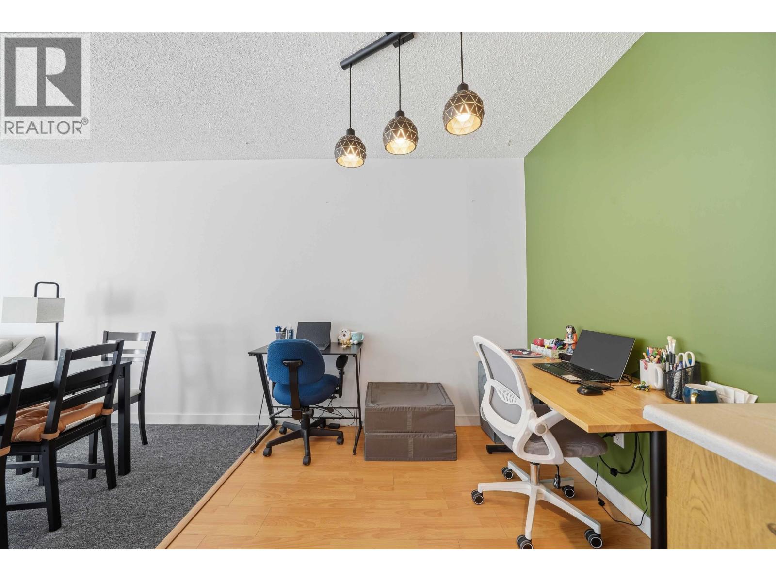 305 428 Agnes Street, New Westminster, British Columbia  V3L 1G1 - Photo 5 - R3065446