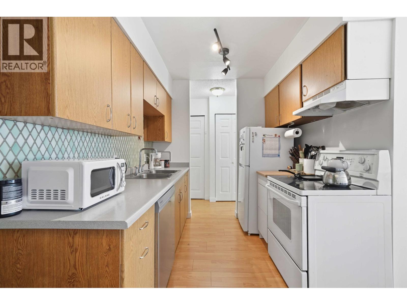 305 428 Agnes Street, New Westminster, British Columbia  V3L 1G1 - Photo 9 - R3065446