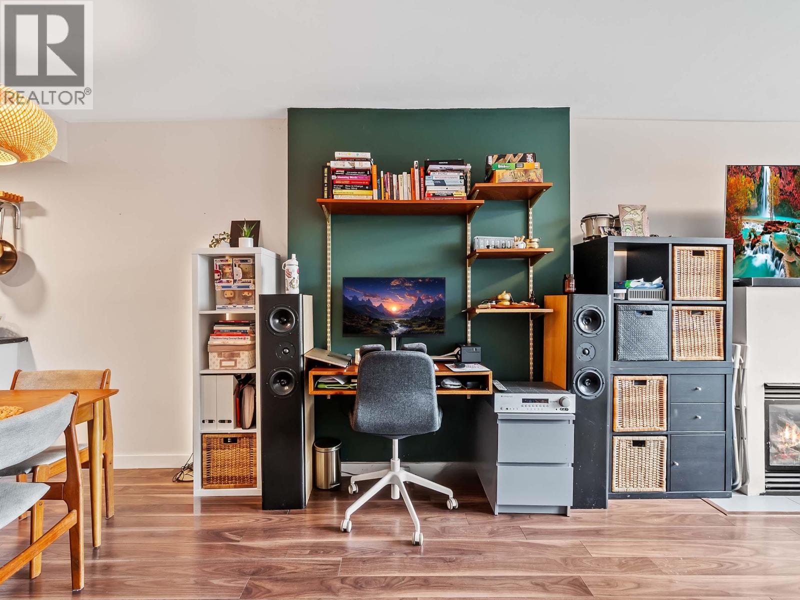 404 1159 Main Street, Vancouver, British Columbia  V6A 4B6 - Photo 3 - R3065454