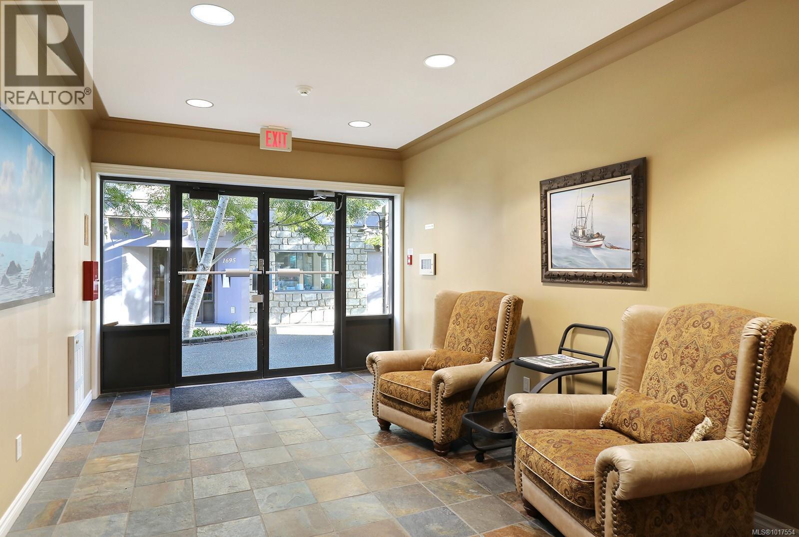 203 1705 Comox Ave, Comox, British Columbia V9M 3M1 - Photo 11 - 1017554