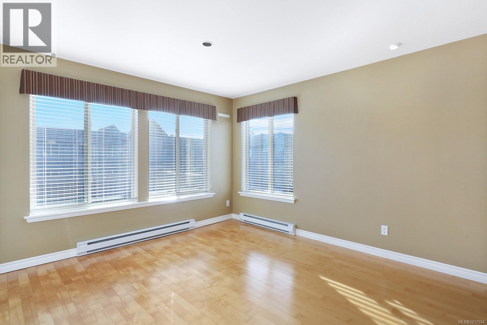 203 1705 Comox Ave, Comox, British Columbia V9M 3M1 - Photo 17 - 1017554