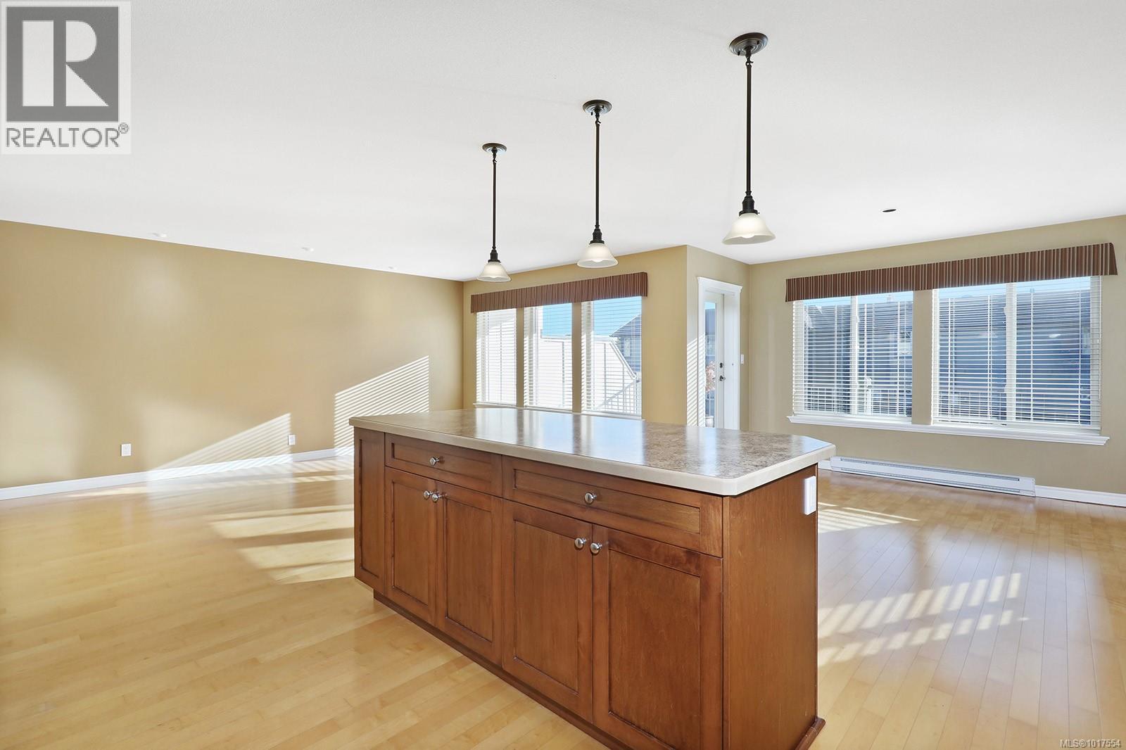 203 1705 Comox Ave, Comox, British Columbia V9M 3M1 - Photo 16 - 1017554