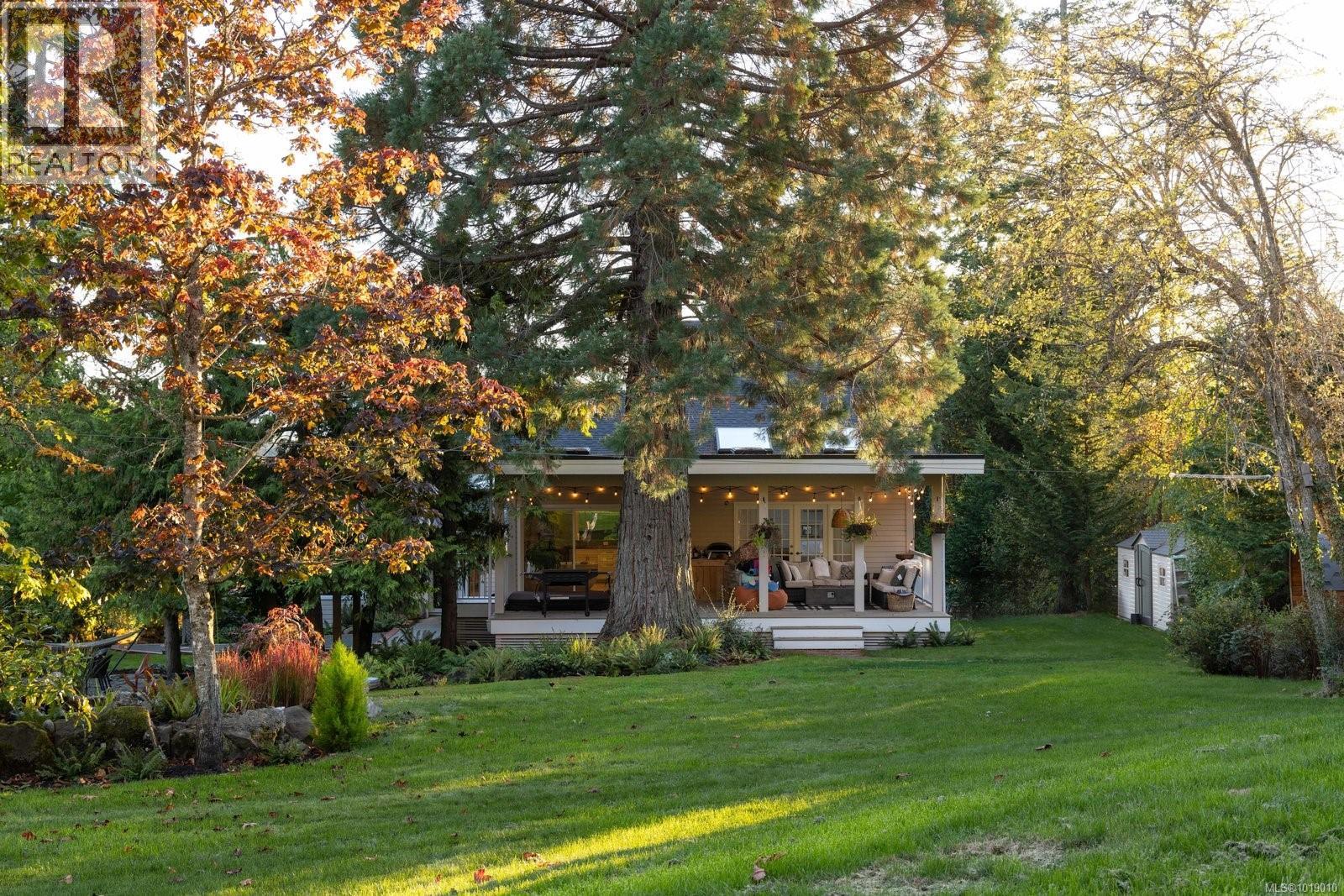 11321 Chalet Rd, North Saanich, British Columbia  V8L 5M1 - Photo 52 - 1019010