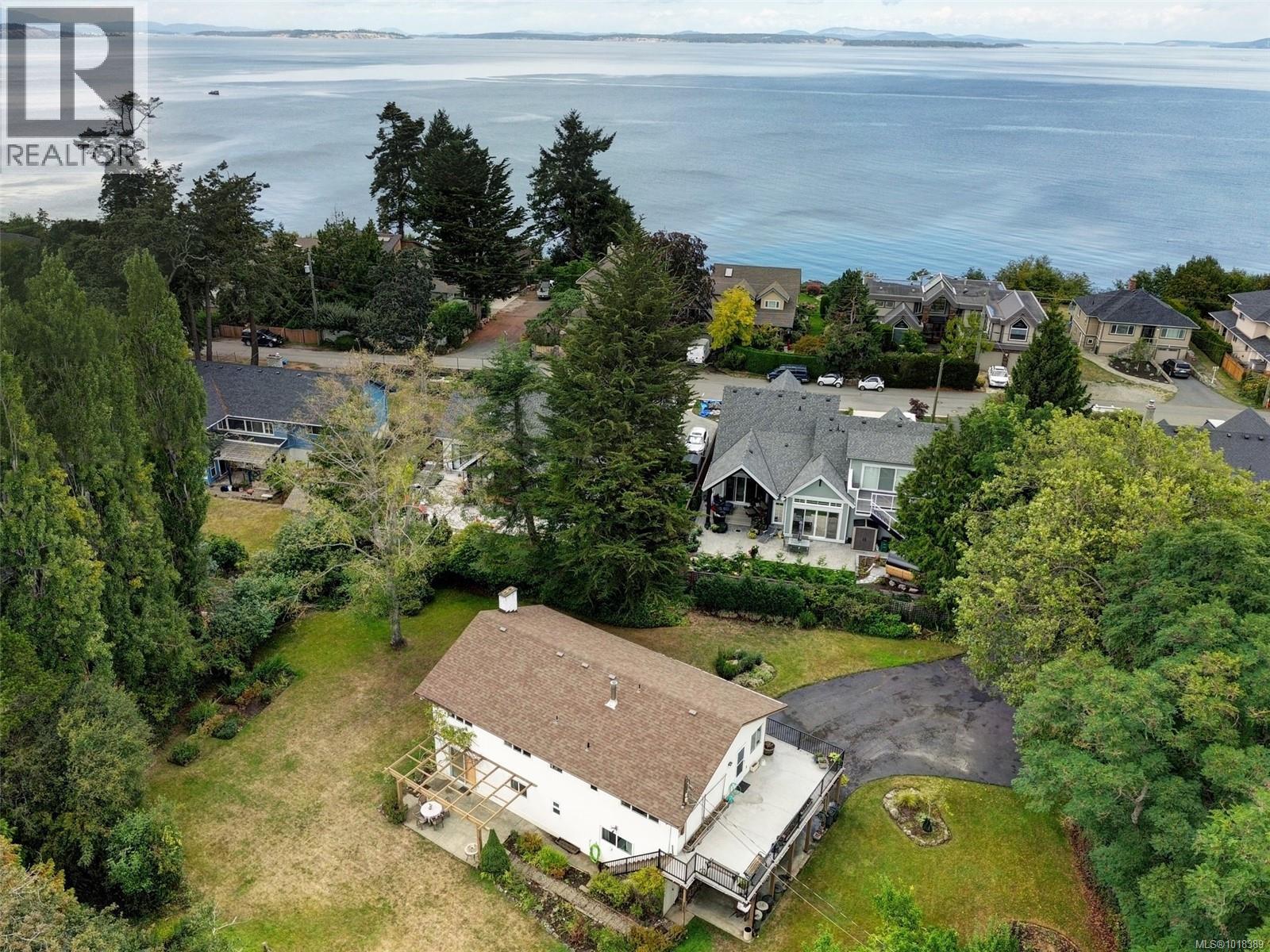 1575 Mileva Lane, Saanich, British Columbia  V8N 2V6 - Photo 14 - 1018389