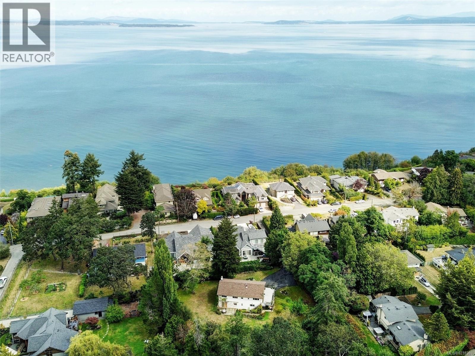 1575 Mileva Lane, Saanich, British Columbia  V8N 2V6 - Photo 17 - 1018389