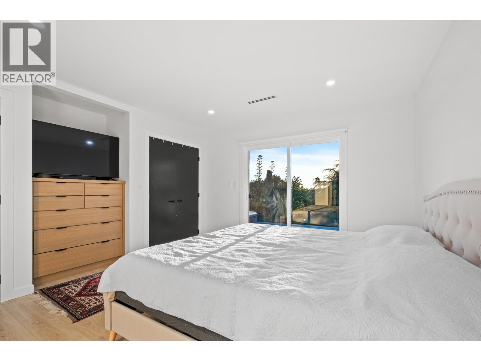 3812 Dalkeith Drive, North Vancouver, British Columbia V7N 3N6 - Photo 15 - R3065444