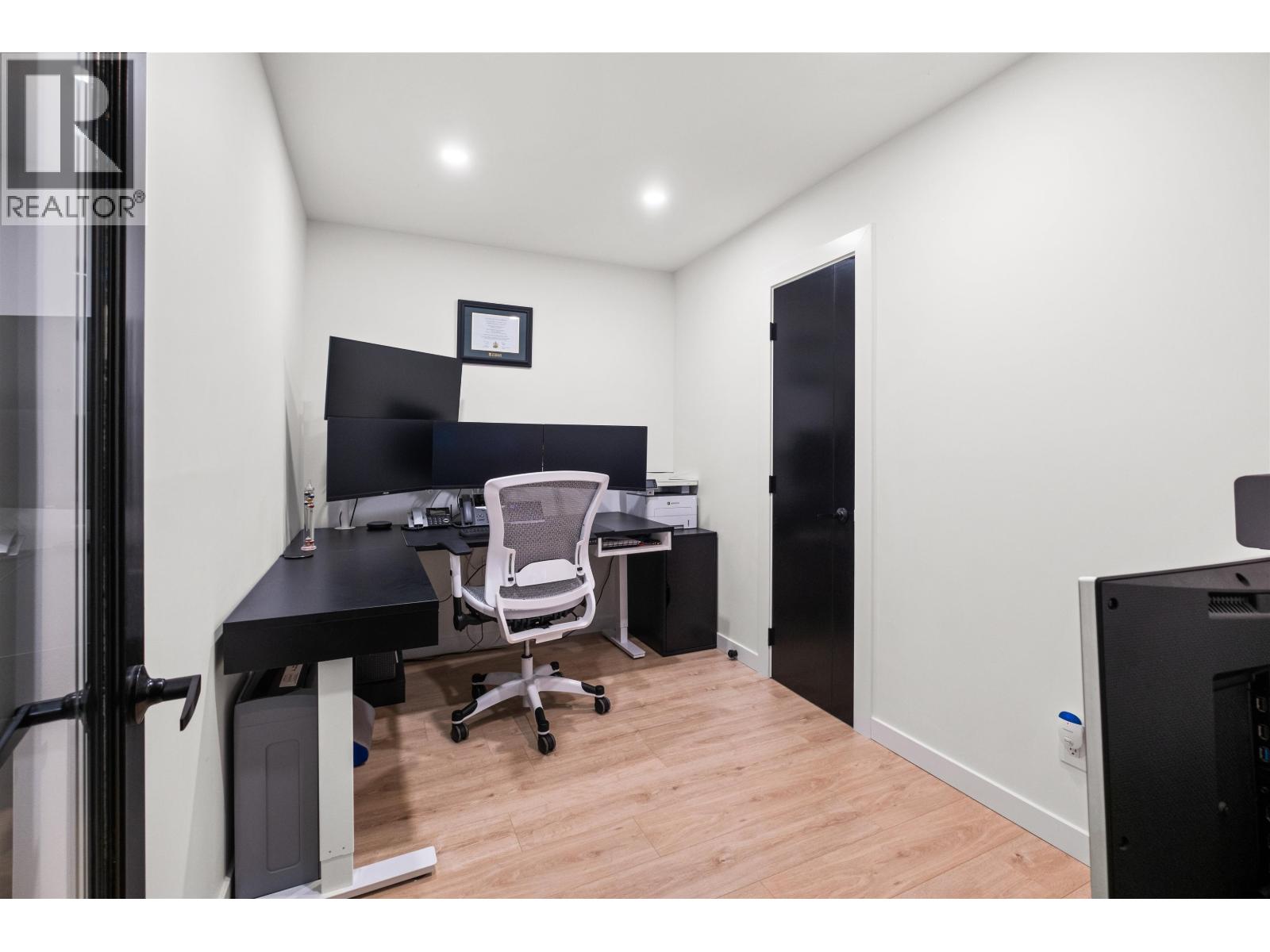 3812 Dalkeith Drive, North Vancouver, British Columbia V7N 3N6 - Photo 17 - R3065444