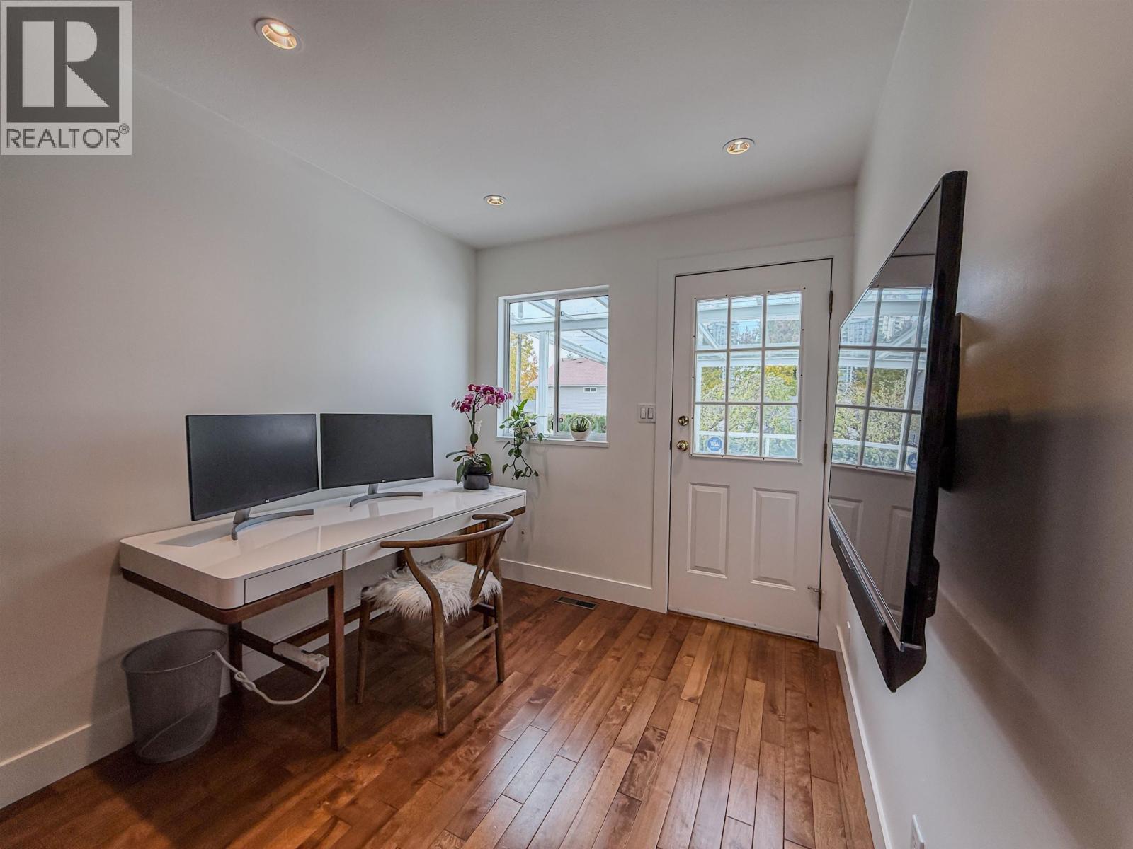 1717 Tatlow Avenue, North Vancouver, British Columbia V7P 3A1 - Photo 13 - R3065447