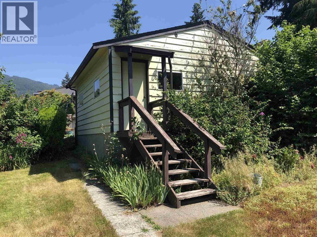 234 W St. James Road, North Vancouver, British Columbia V7N 2P3 - Photo 11 - R3065477