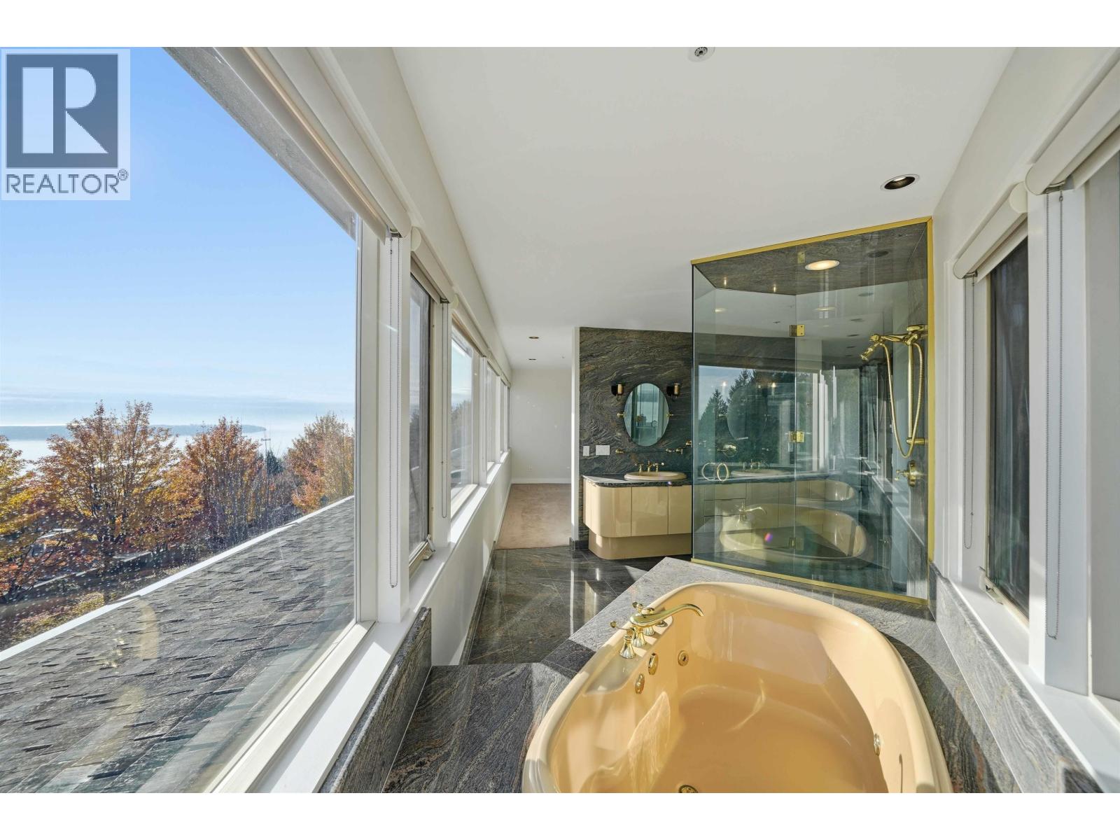 2639 Finch Hill, Vancouver, British Columbia  V7S 3H1 - Photo 16 - R3065464