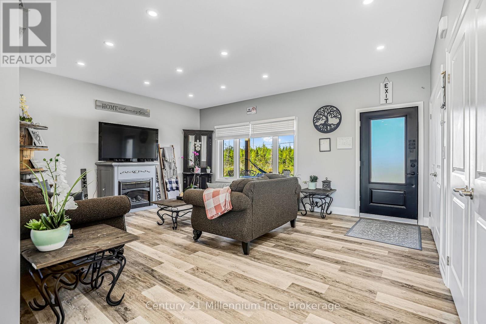 621 Lindsay  30 Road, Northern Bruce Peninsula, Ontario  N0H 1Z0 - Photo 12 - X12518386