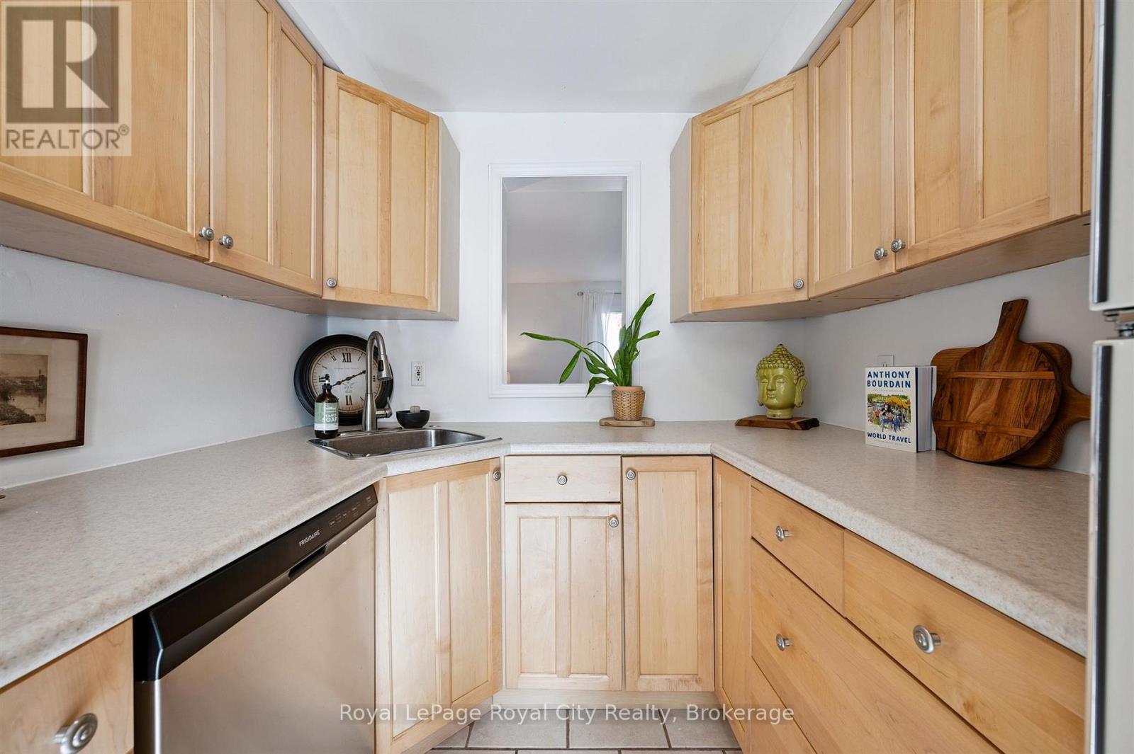 26 - 40 Silvercreek Parkway N, Guelph, Ontario  N1H 7X5 - Photo 10 - X12518424