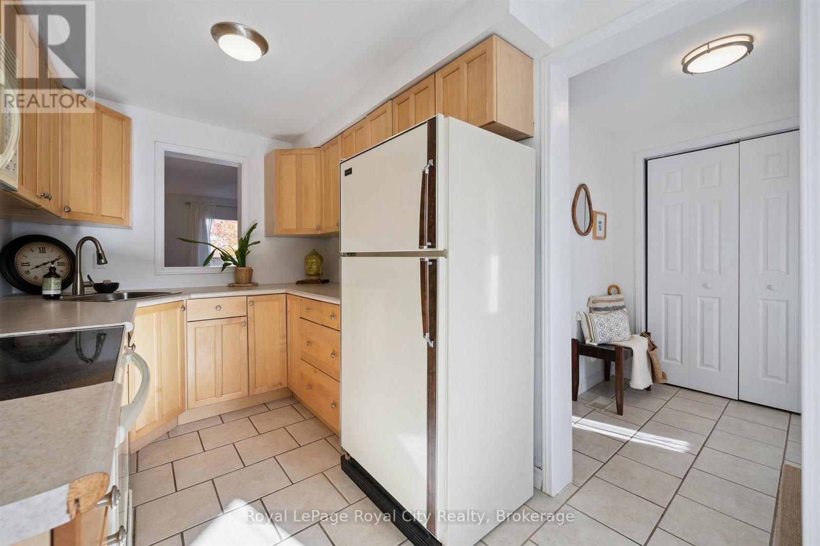 26 - 40 Silvercreek Parkway N, Guelph, Ontario  N1H 7X5 - Photo 11 - X12518424