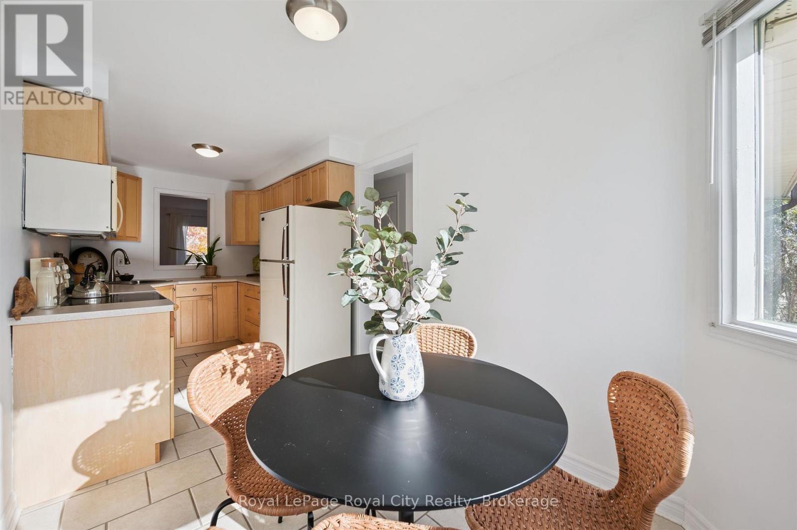 26 - 40 Silvercreek Parkway N, Guelph, Ontario  N1H 7X5 - Photo 14 - X12518424