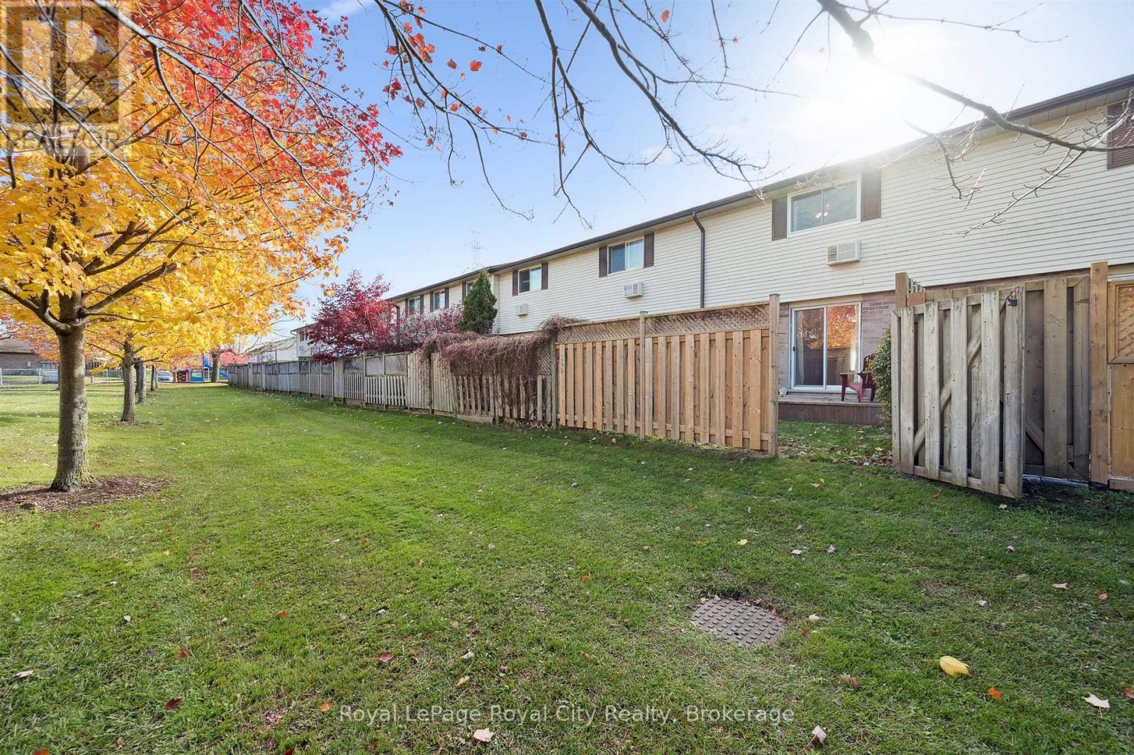 26 - 40 Silvercreek Parkway N, Guelph, Ontario  N1H 7X5 - Photo 34 - X12518424