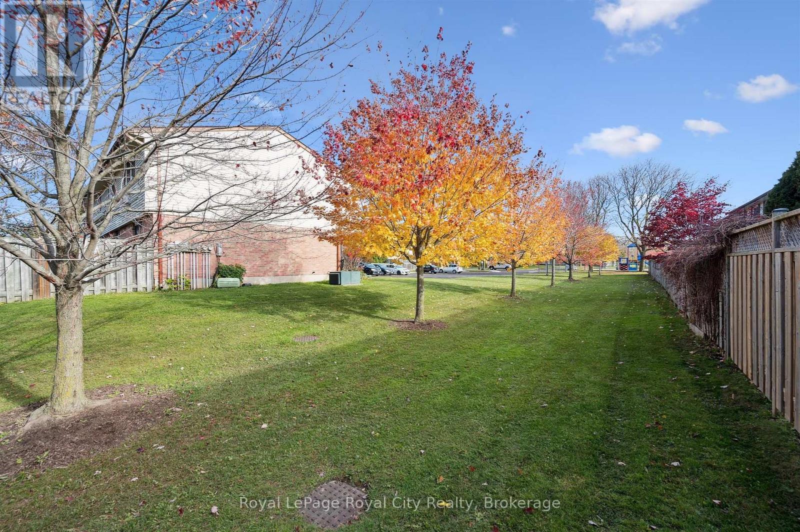 26 - 40 Silvercreek Parkway N, Guelph, Ontario  N1H 7X5 - Photo 37 - X12518424