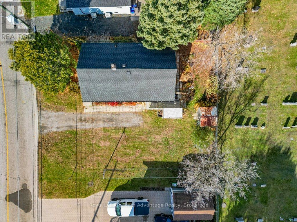 9 Hillcrest Avenue, Parry Sound, Ontario  P2A 1L5 - Photo 33 - X12518426