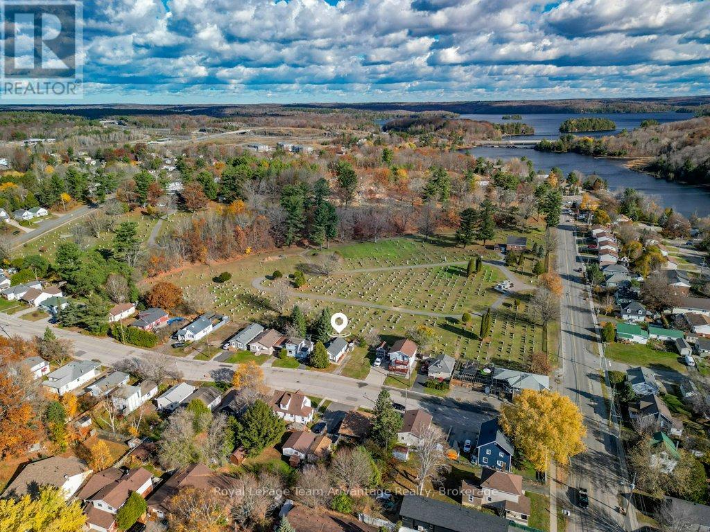 9 Hillcrest Avenue, Parry Sound, Ontario  P2A 1L5 - Photo 34 - X12518426