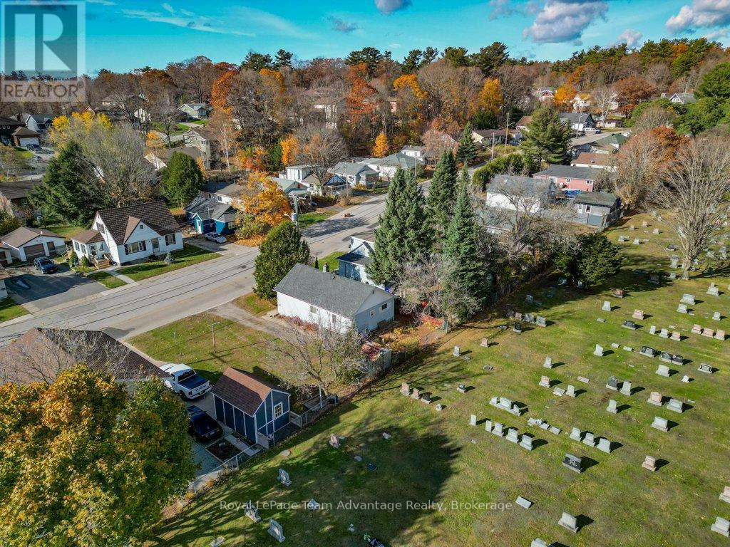 9 Hillcrest Avenue, Parry Sound, Ontario  P2A 1L5 - Photo 39 - X12518426