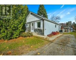 9 HILLCREST AVENUE, Parry Sound, Ontario