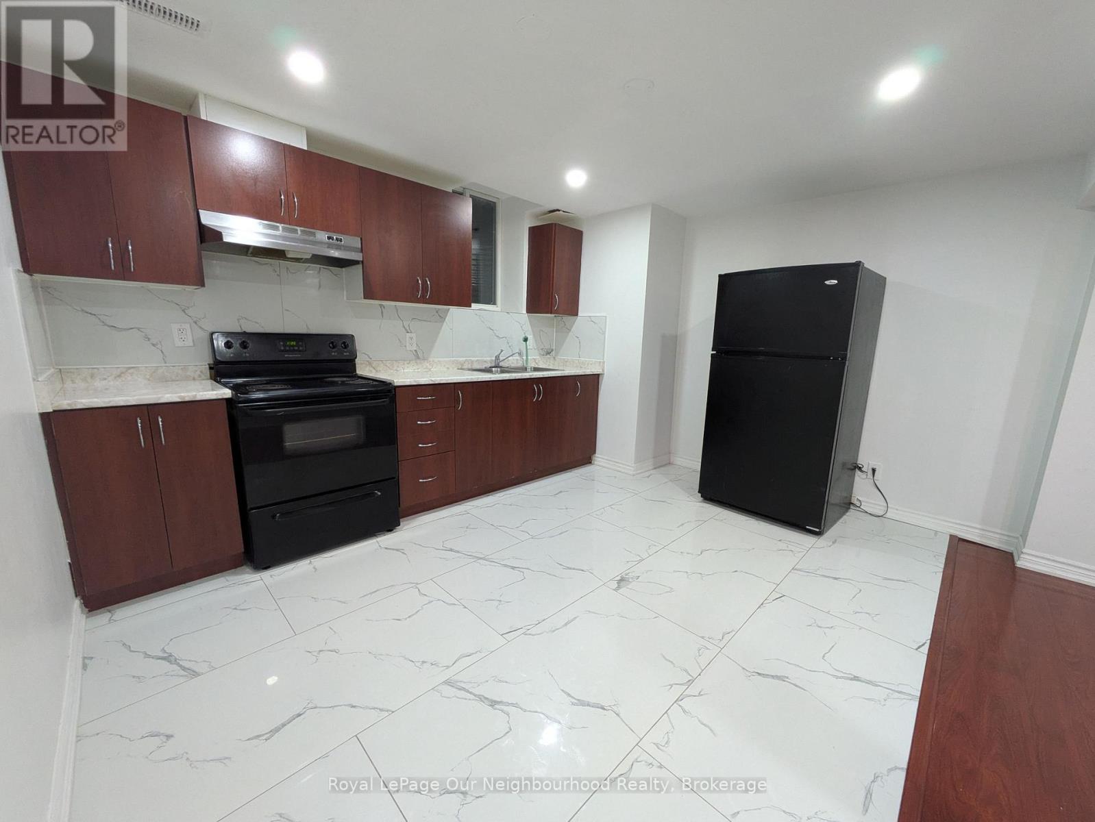 Basement - 18 Dillon Drive, Brampton, Ontario L6X 0E4 - Photo 5 - W12475961