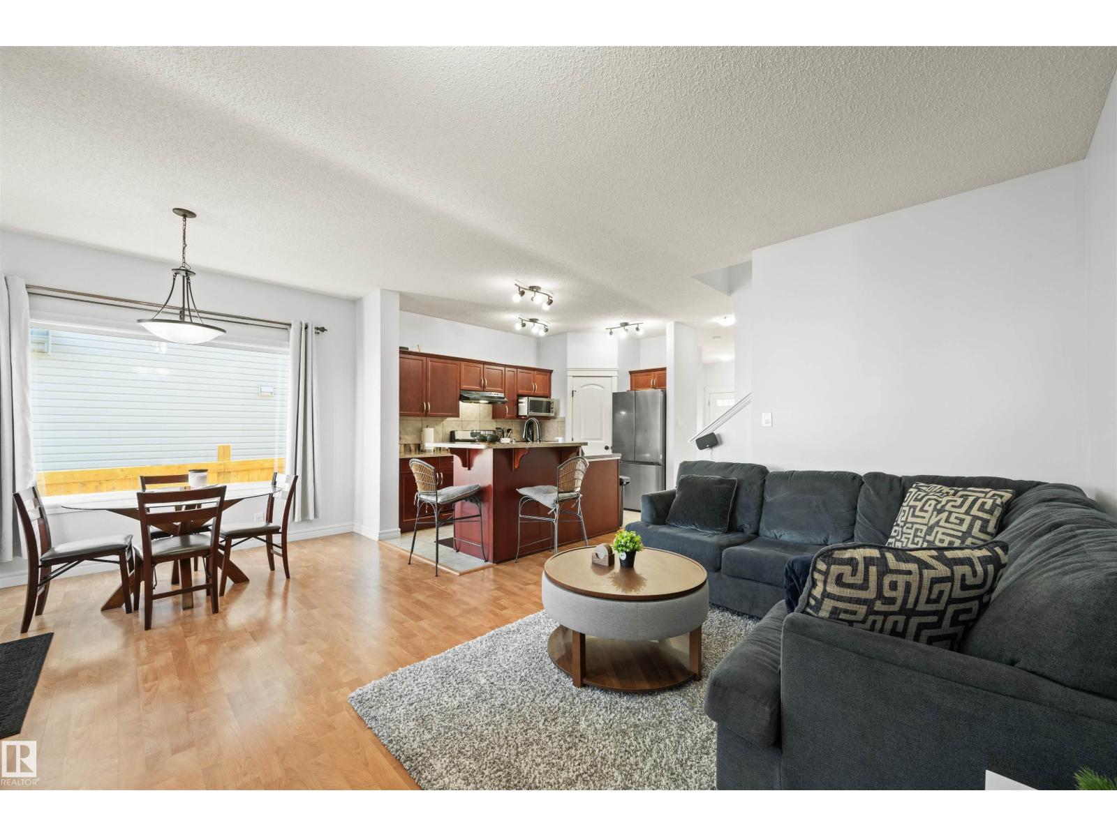 11412 14 Av Sw, Edmonton, Alberta  T6W 0J6 - Photo 2 - E4464947