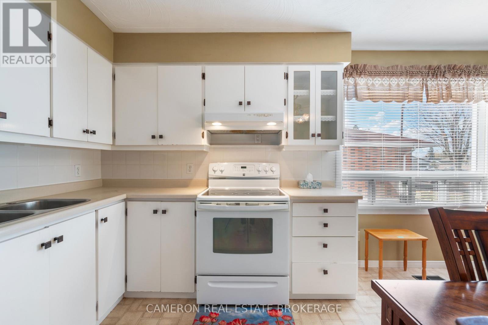 262 Sunnyside Avenue, Cornwall, Ontario  K6H 3E4 - Photo 10 - X12518304