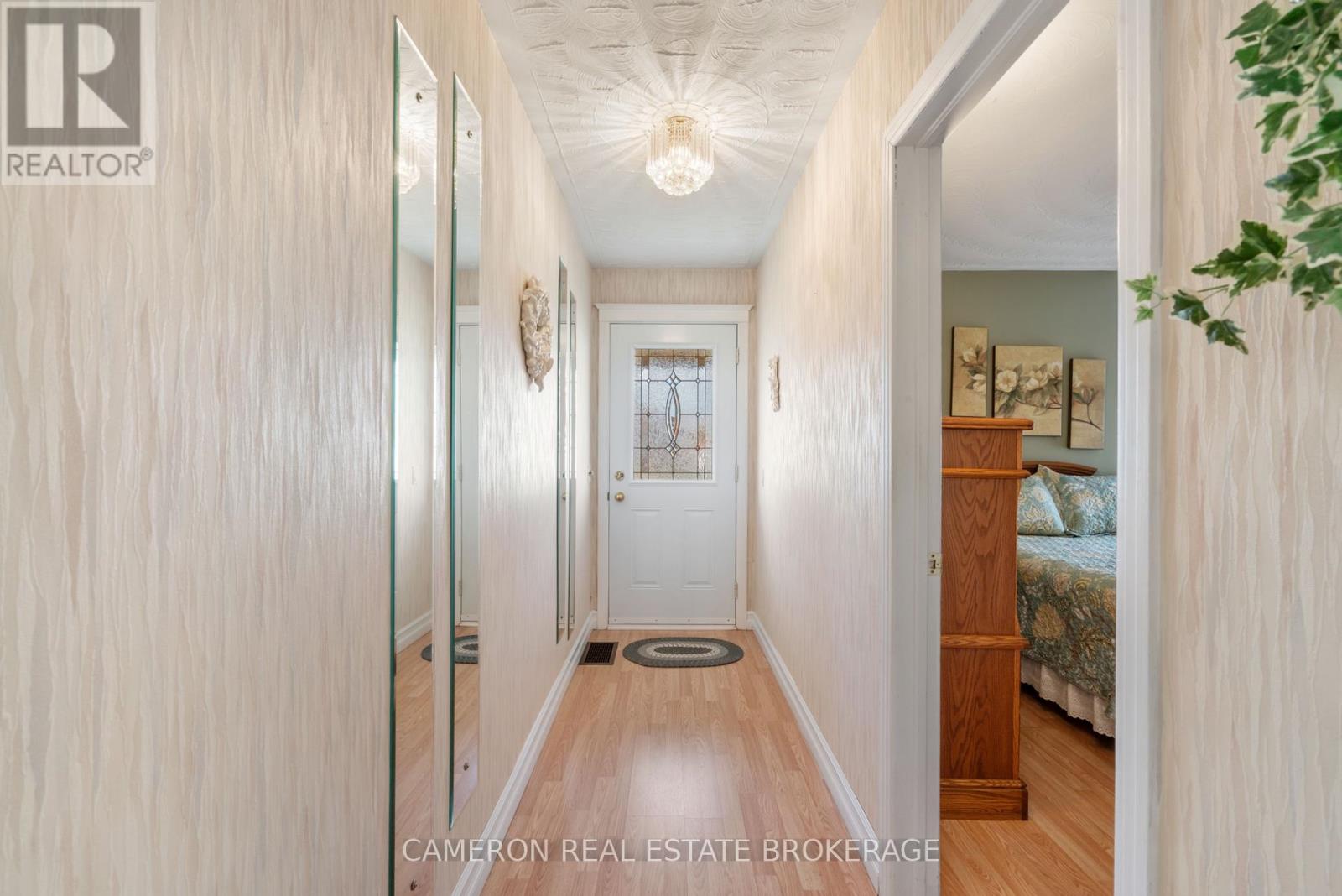 262 Sunnyside Avenue, Cornwall, Ontario  K6H 3E4 - Photo 4 - X12518304