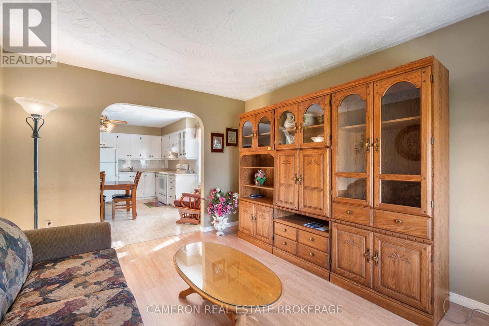 262 Sunnyside Avenue, Cornwall, Ontario  K6H 3E4 - Photo 6 - X12518304