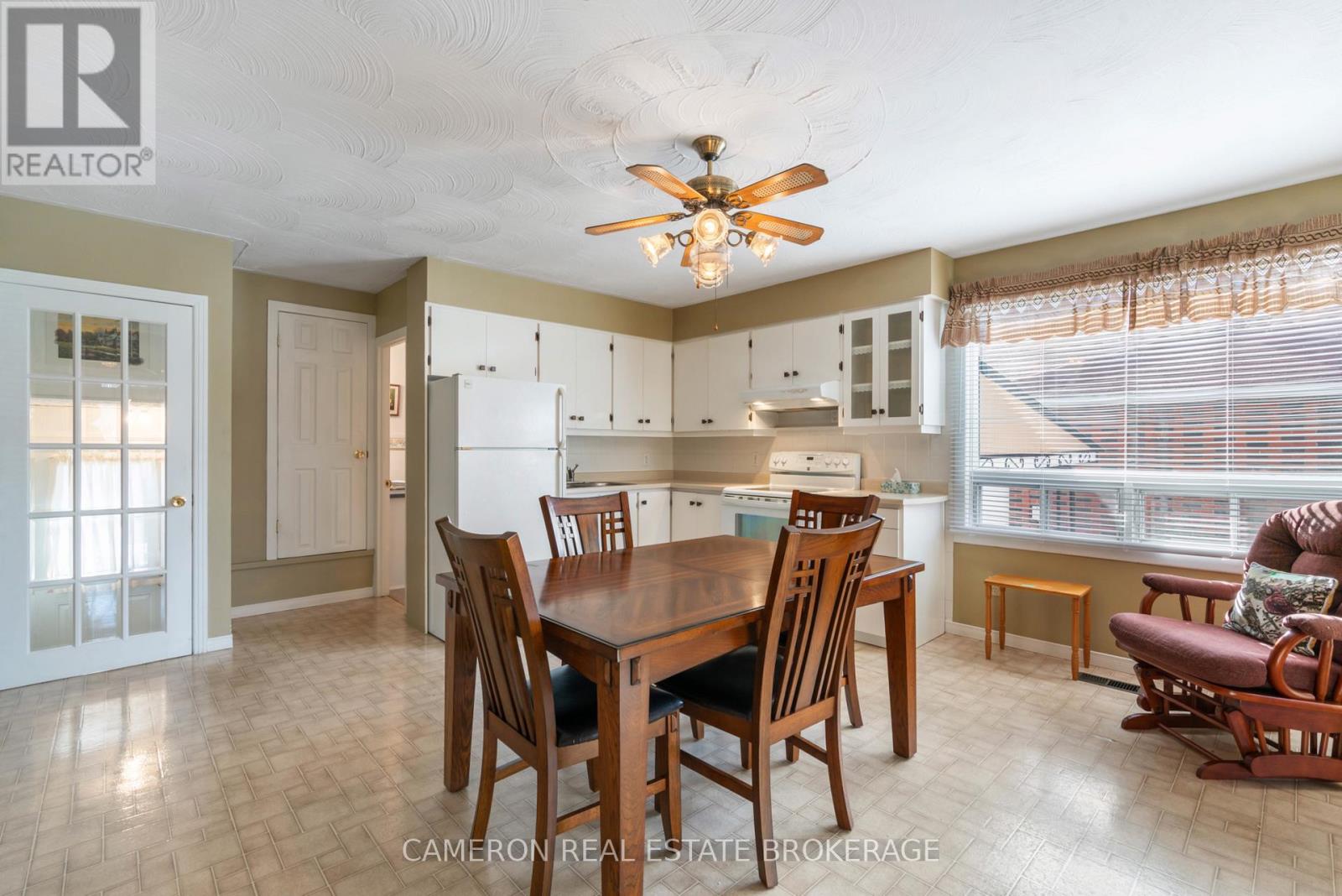 262 Sunnyside Avenue, Cornwall, Ontario  K6H 3E4 - Photo 7 - X12518304