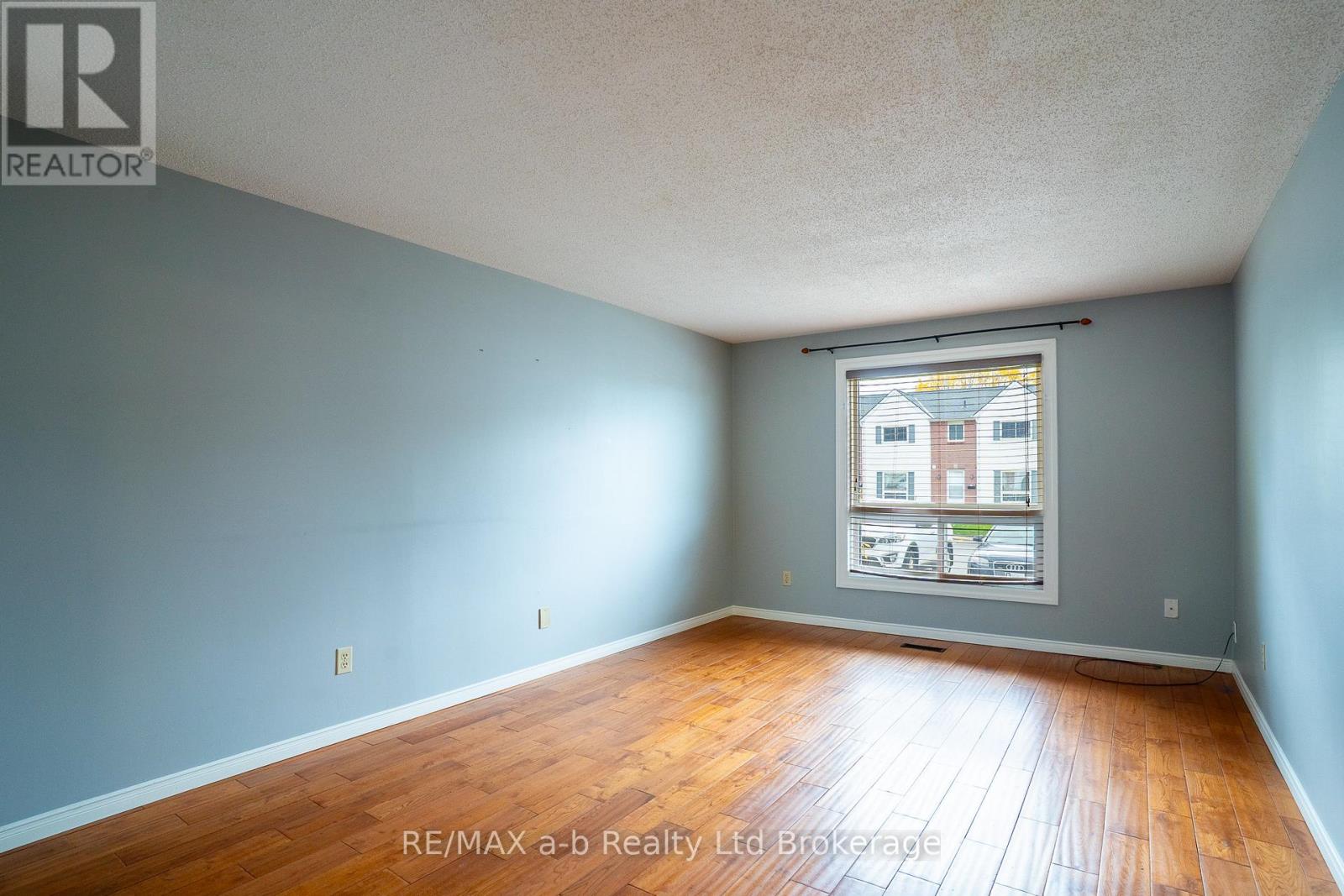 6 - 380 Quarter Town Line, Tillsonburg, Ontario  N4G 5L5 - Photo 6 - X12518328