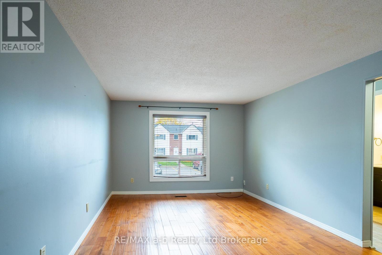 6 - 380 Quarter Town Line, Tillsonburg, Ontario  N4G 5L5 - Photo 7 - X12518328