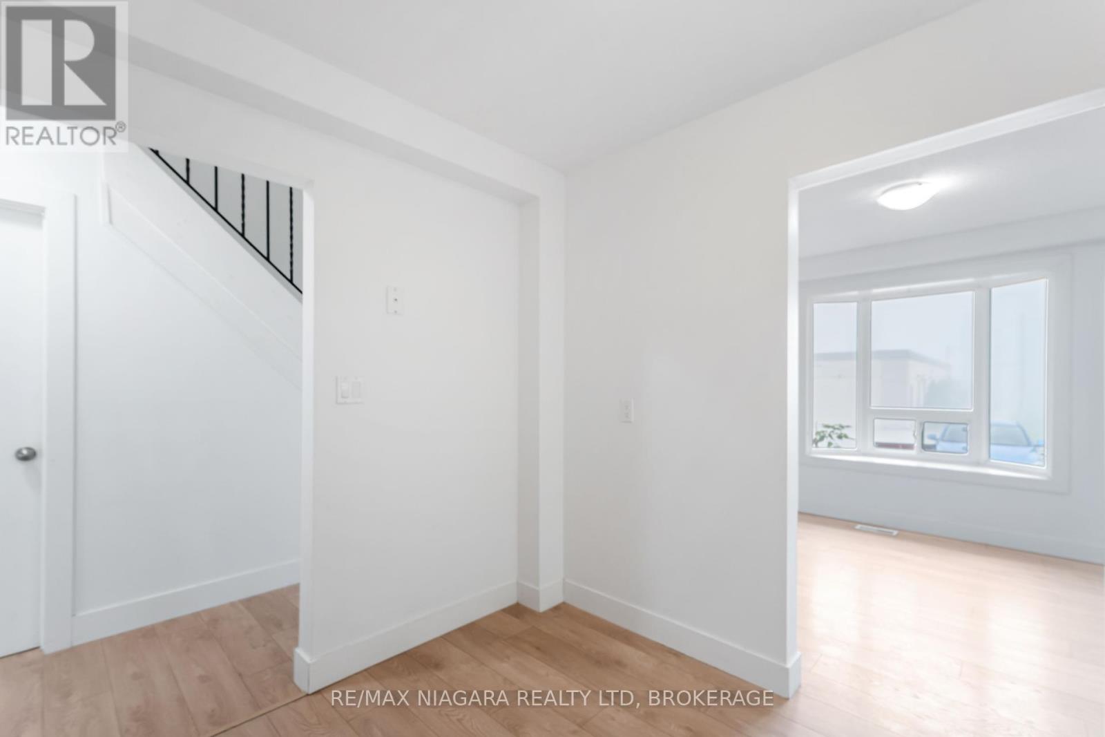 112 - 100 Brownleigh Avenue, Welland, Ontario  L3B 5V8 - Photo 10 - X12438753