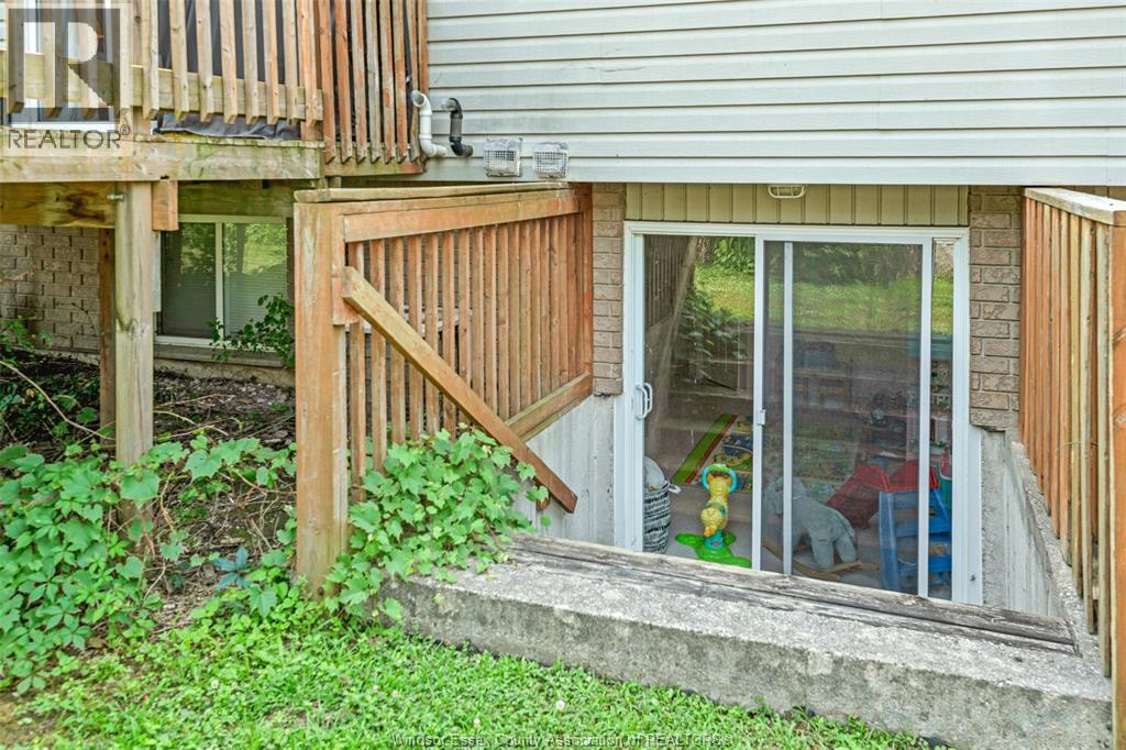 1678 Fieldcrest, Tecumseh, Ontario N8N 4Z8 - Photo 7 - 25028253