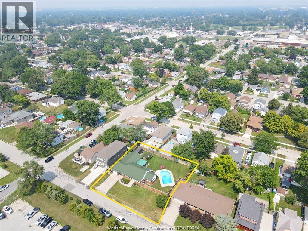 2512 Cadillac, Windsor, Ontario N8W 3Y6 - Photo 11 - 25028245