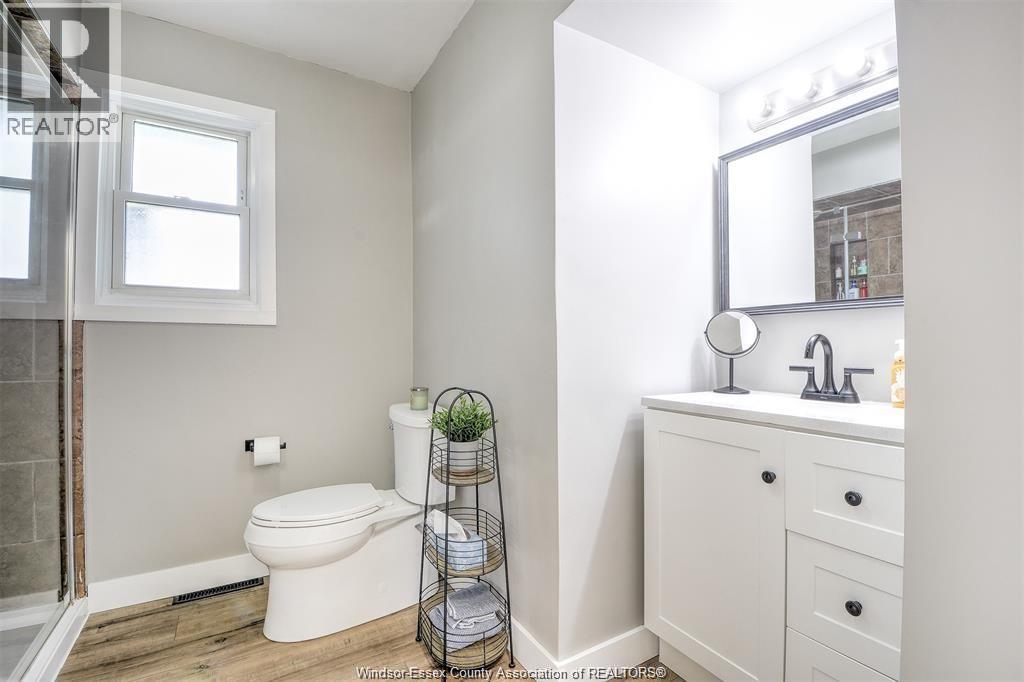2512 Cadillac, Windsor, Ontario N8W 3Y6 - Photo 7 - 25028245