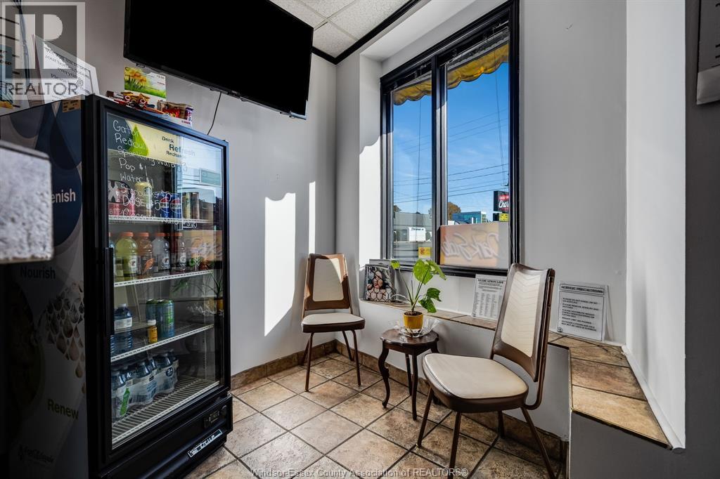 4756 Tecumseh Road, Windsor, Ontario N8T 1B7 - Photo 19 - 25028189