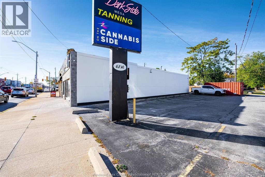 4756 Tecumseh Road, Windsor, Ontario N8T 1B7 - Photo 2 - 25028189