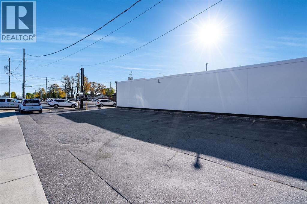 4756 Tecumseh Road, Windsor, Ontario N8T 1B7 - Photo 38 - 25028189