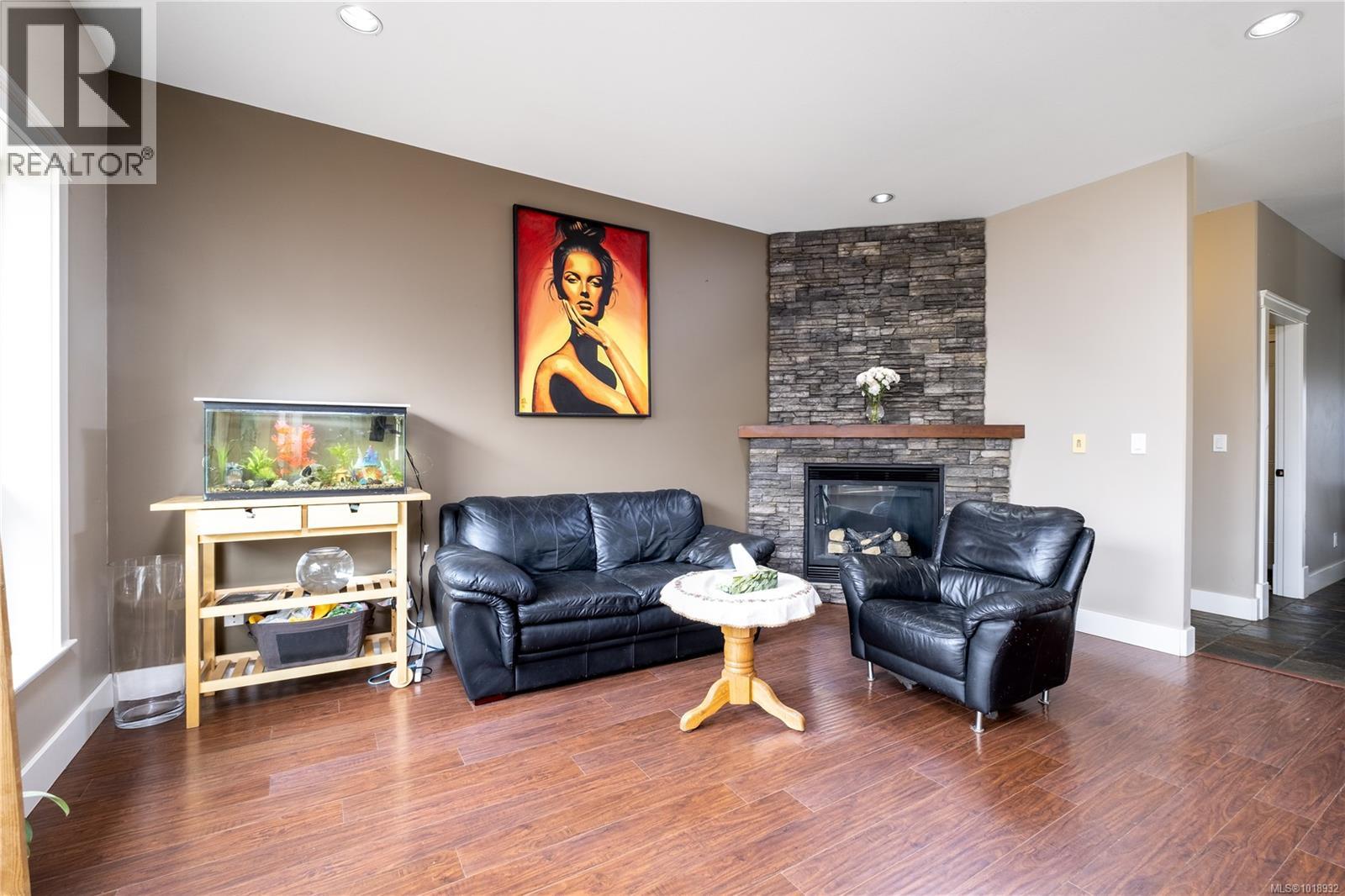 2644 Kendal Ave, Cumberland, British Columbia V0R 1S0 - Photo 6 - 1018932