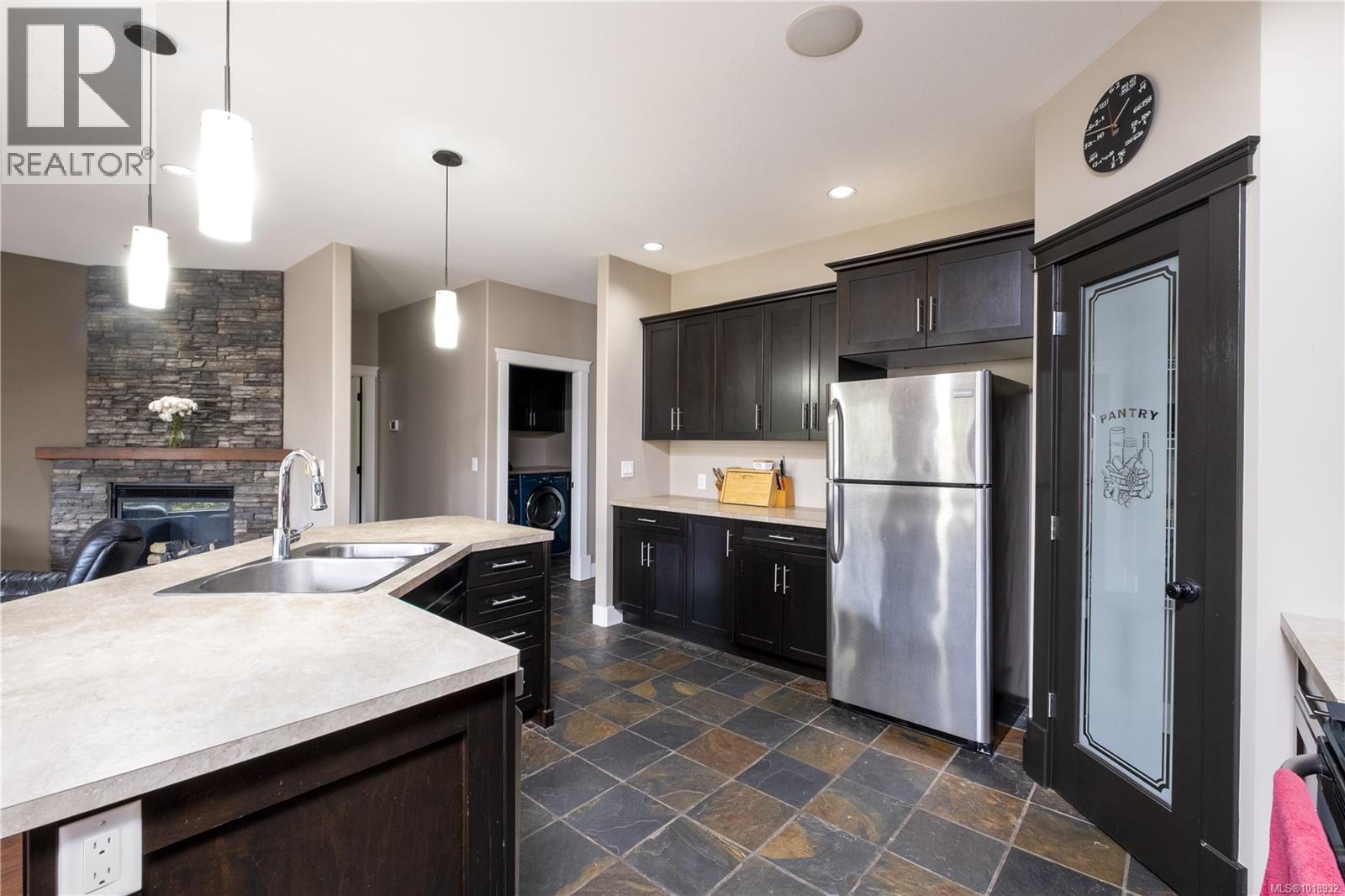 2644 Kendal Ave, Cumberland, British Columbia V0R 1S0 - Photo 12 - 1018932