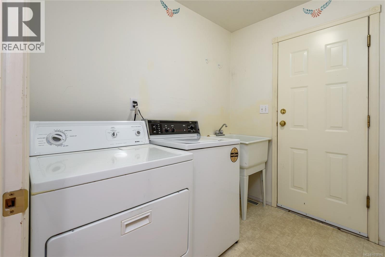 2475 Valley View Dr, Courtenay, British Columbia  V9N 8S5 - Photo 23 - 1018986