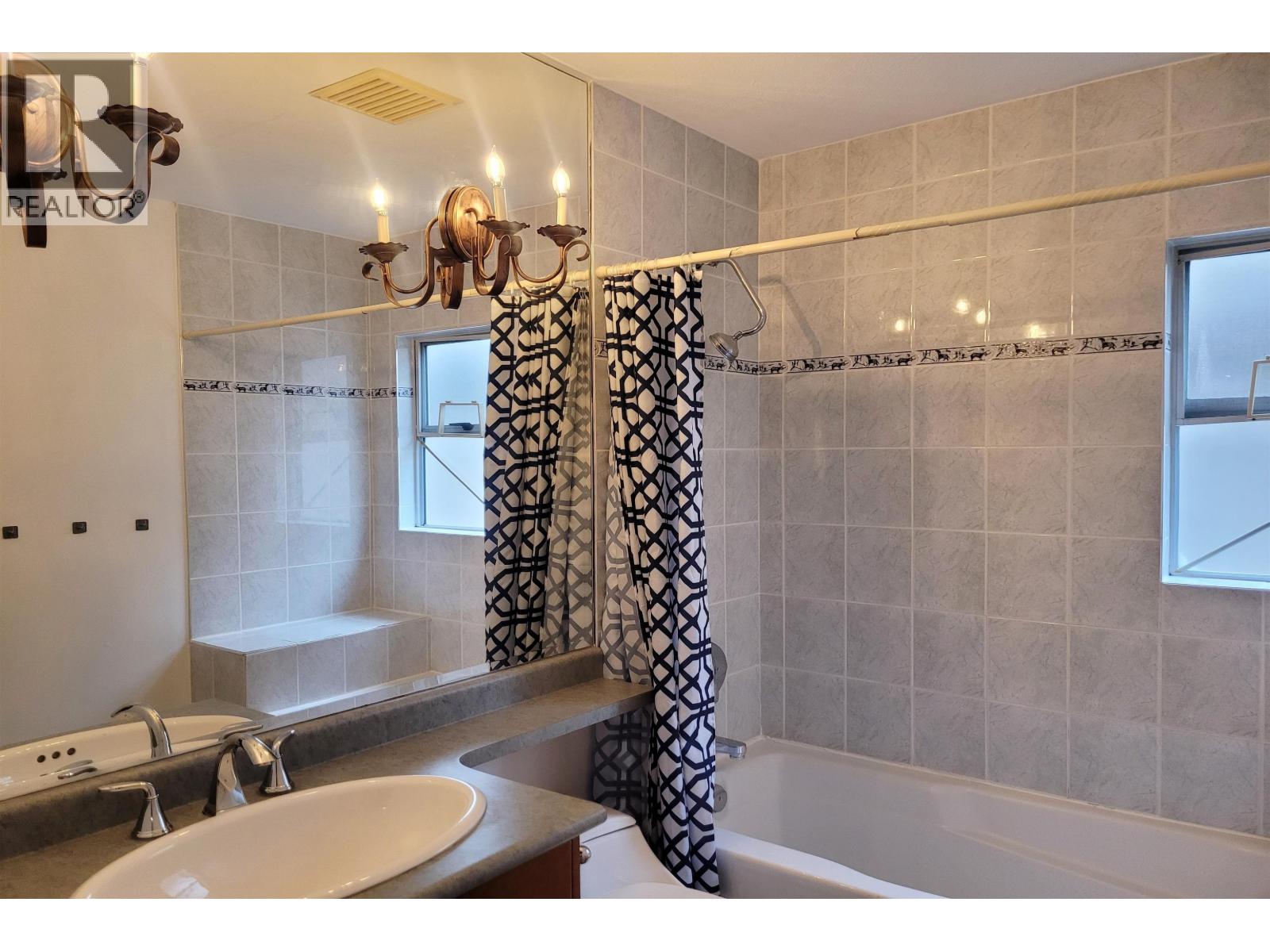 1467 W 58th Avenue, Vancouver, British Columbia V6P 1W4 - Photo 8 - R3040106