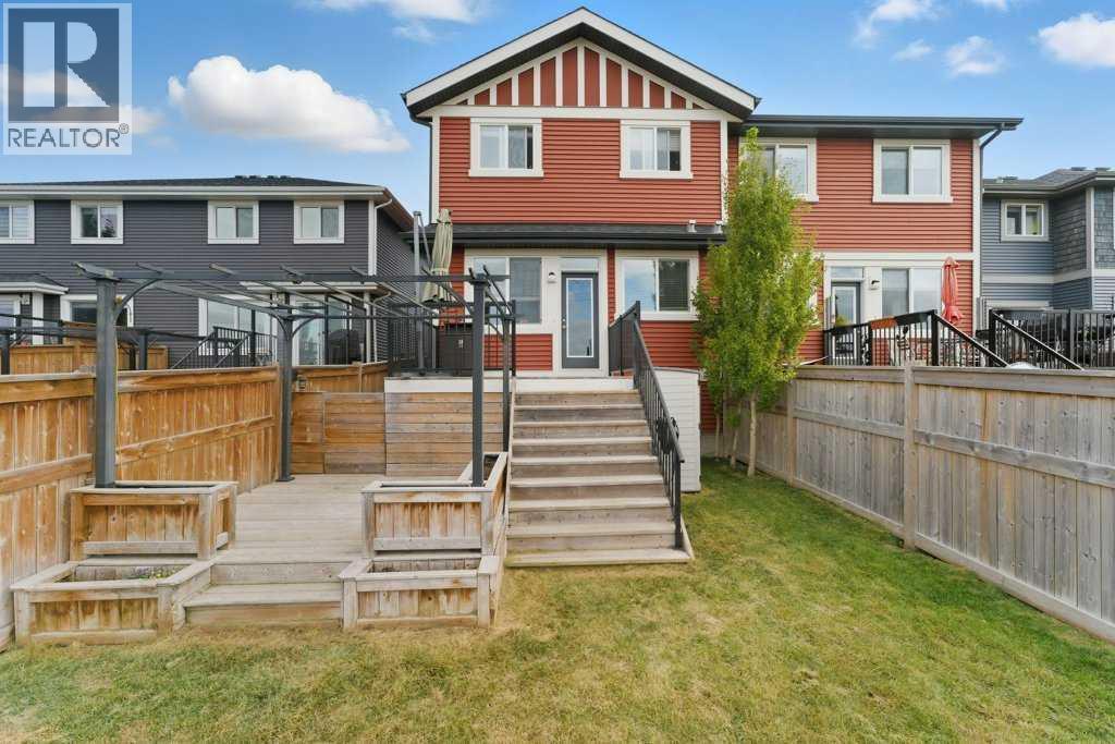 251 Sunrise View, Cochrane, Alberta  T4C 0Z6 - Photo 2 - A2266647